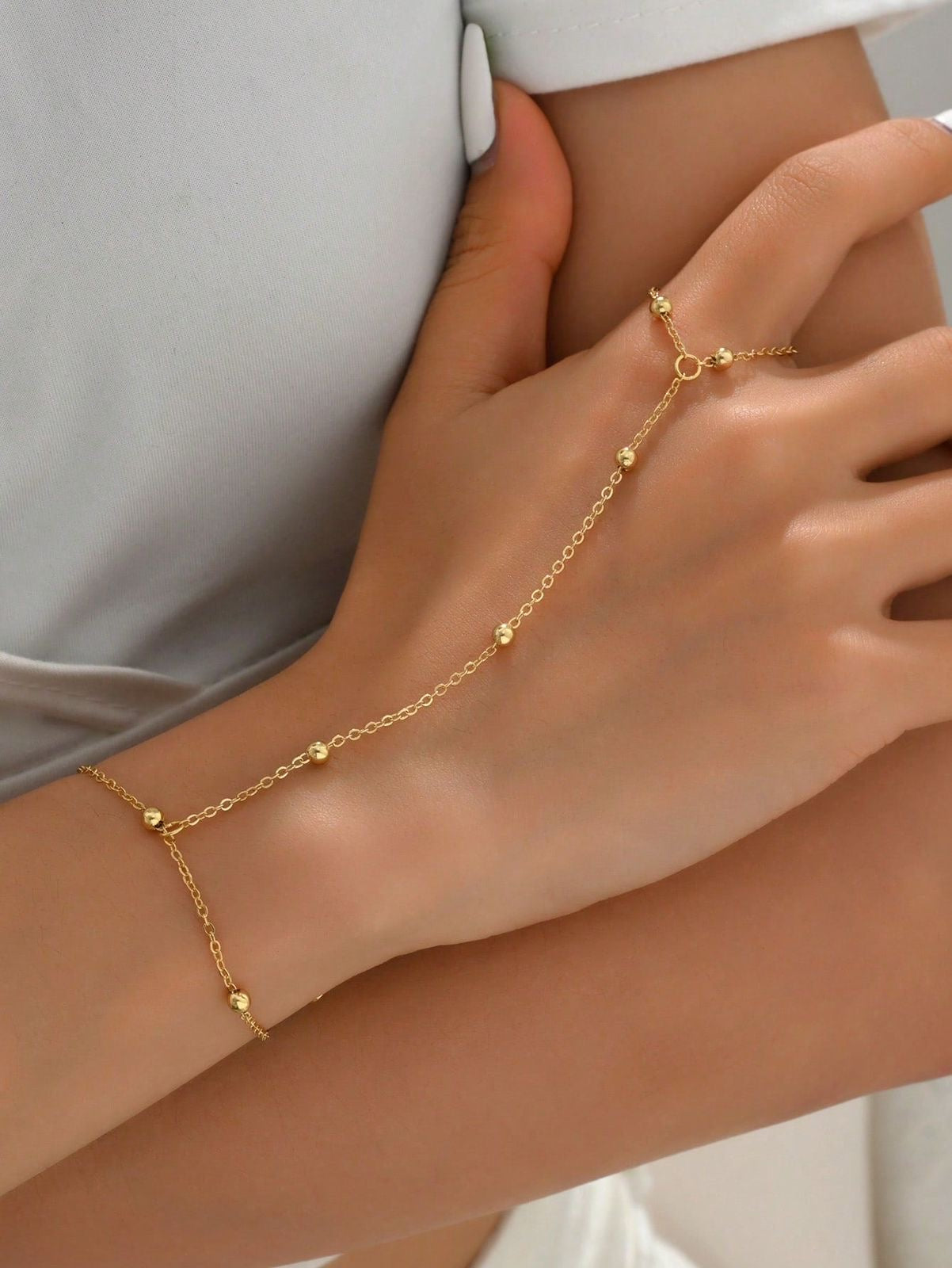 Minimalistic Hand-Chain